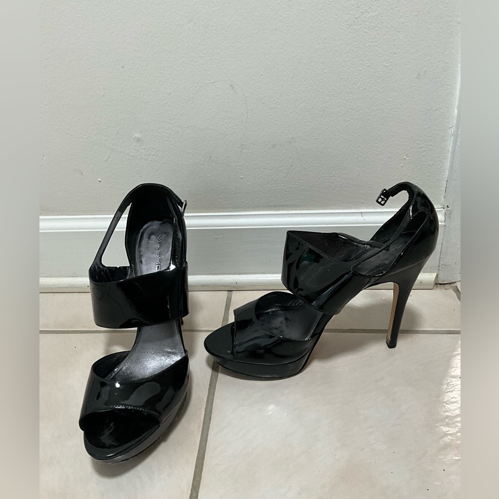 Via Spiga Black Patent Leather Heels Size 11 1/2